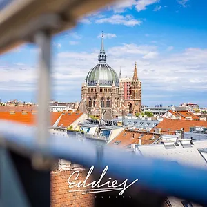 https://eddies-design-apartments-1150.vienna-besthotels.com